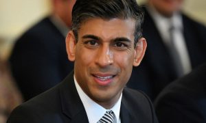 Индуист и мультимиллионер: кто такой Риши Сунак —  новый премьер-министр Британии