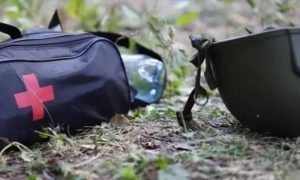 Дефицитный товар: из российских аптек исчезли жгуты с бинтами