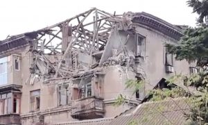 В Макеевке погибла женщина из-за удара ВСУ по четырёхэтажному жилому дому
