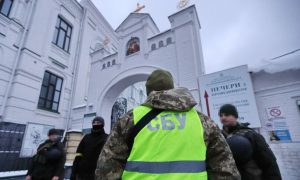 СБУ проводит обыски в православных храмах Украины. Ищут оружие и диверсантов