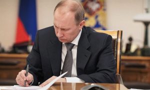 Акциз на газировку и пособия для детей: Владимир Путин подписал ряд важных законов