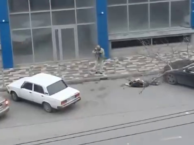 В Крымске вооруженный мужчина в упор расстрелял случайных прохожих 