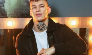 «Чтобы больше я вас не видел»: Niletto вернул недовольной фанатке деньги за концерт и ответил на «гнильцо»