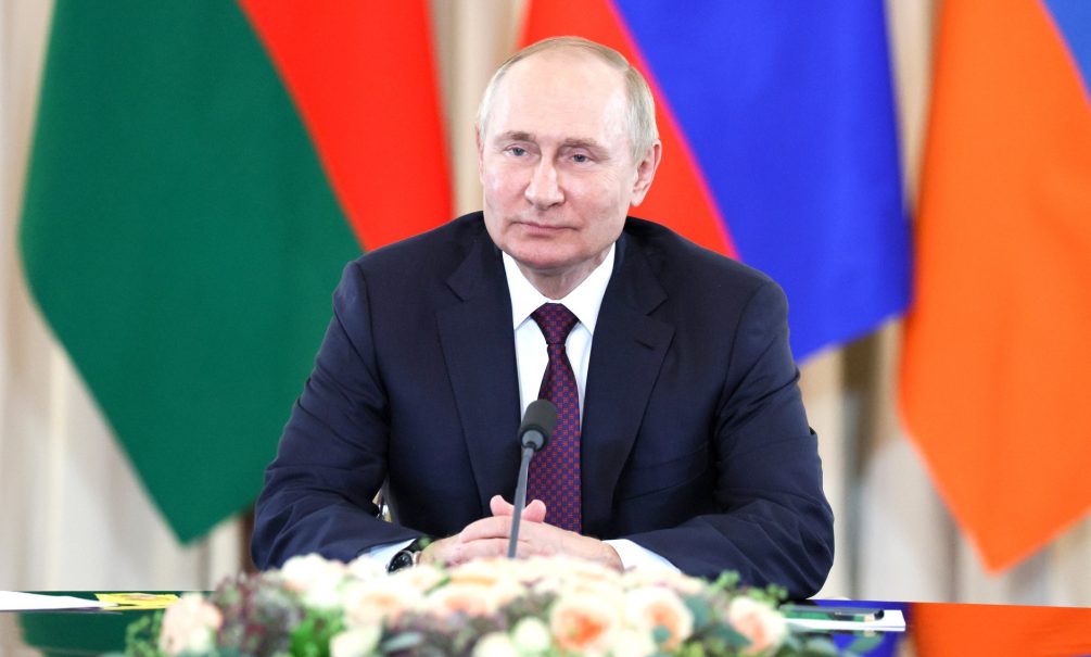 Путин: мирного договора между Арменией и Азербайджаном пока нет 