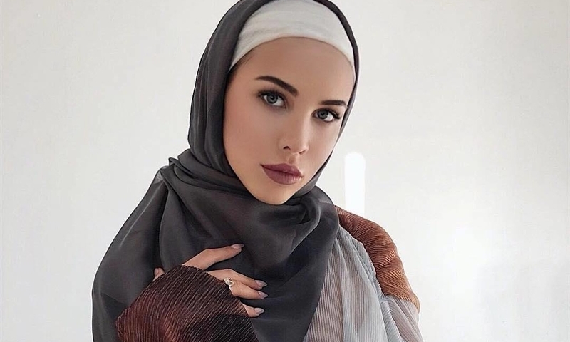 «Зашла за черту натуральности»: принявшая ислам Решетова хочет вернуть естественную красоту 