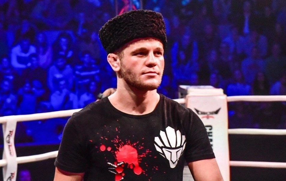 Российский боец MMA скончался после пищевого отравления грибами 