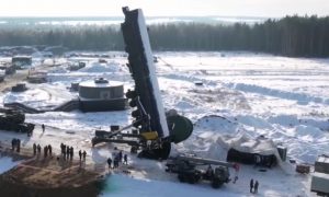 «Это сигнал Западу»: британцев напугало видео с загрузкой российской ракеты «Ярс»