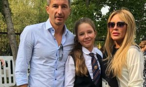 «Дети обожают Верочку»: дочь Юлии Началовой поддержал на концерте ее отец со своей семьей