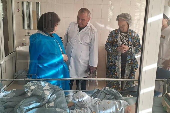 В Узбекистане 18 детей погибли, отравившись сиропом от кашля 