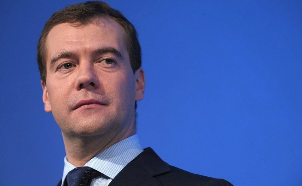 Не Ванга, но намекает: почему футуристические прогнозы Медведева могут сбыться