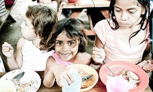 Миллионы людей будут голодать: Азия и Африка страдают без российских удобрений