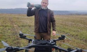 Сбежавший из РФ экс-глава Московской еврейской общины покупает дроны для Украины