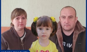 На грани жизни и смерти оказался трехлетний ребенок из Ростовской области после падения в детском саду