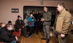 Правозащитники США, Испании и Франции посетили эвакуированных из Соледара