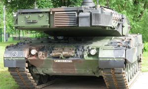 «Превратим в металлолом»: поляки и англичане передадут Украине танки