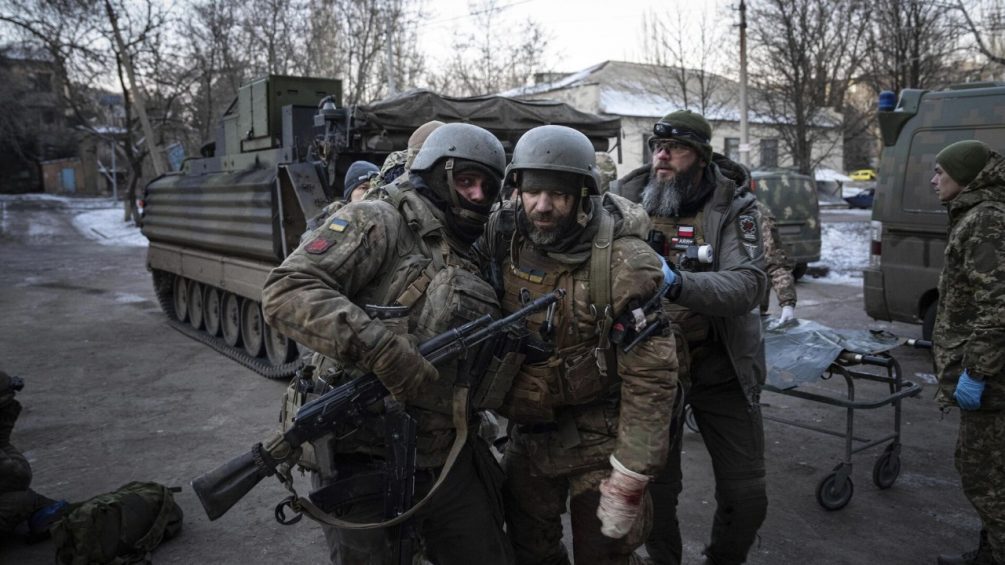 Скучают по России: украинские военные пожаловались The Economist на страх перед местными жителями Купянска 