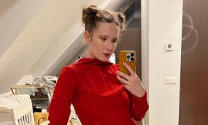 После призывов выкрикивать украинские лозунги Монеточка продает свою московскую квартиру за 30 млн рублей