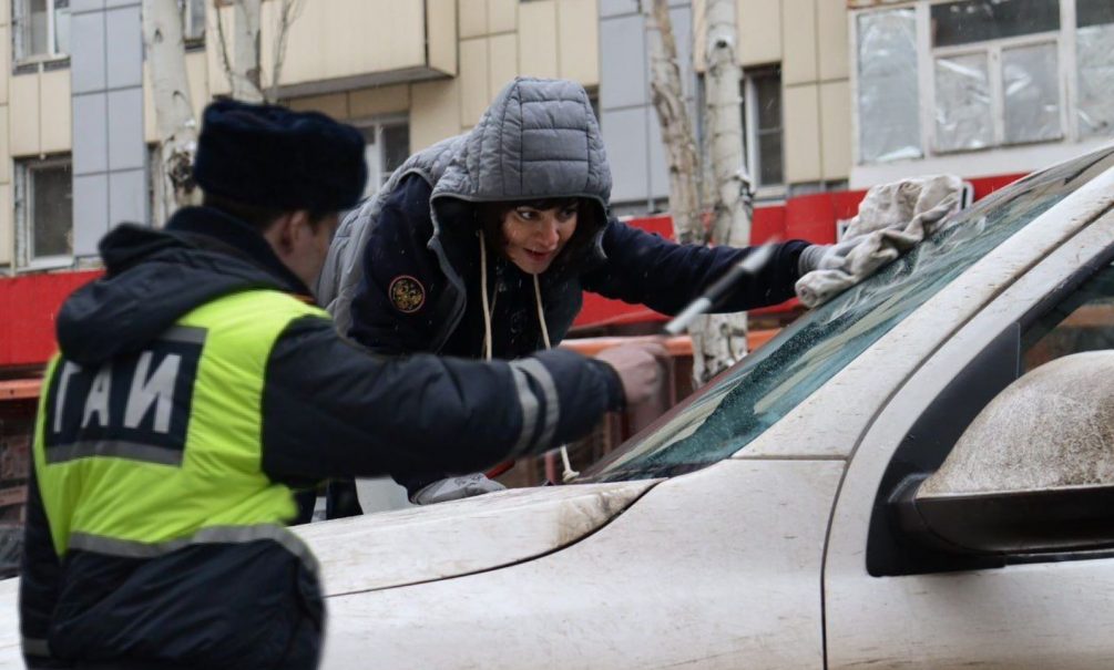 Бюрократизм на грани вредительства: зачем ГИБДД Ростовской области превращает помощь Донбассу в нелегкое бремя для получателей 