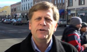 «План Макфола»: бывший посол США предложил устроить России «большой взрыв»