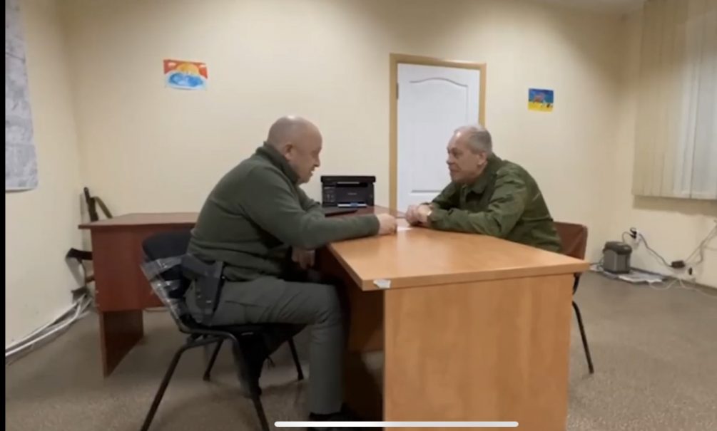 Самодурство командиров приведет к трагедии: Пригожин и Басурин обсудили увольнение офицеров Донбасса 