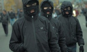 В Новосибирске «Ашановская» банда подростков держит в страхе школьников и взрослых