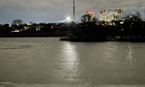 Двое детей погибли в Ростове-на-Дону, провалившись под лед