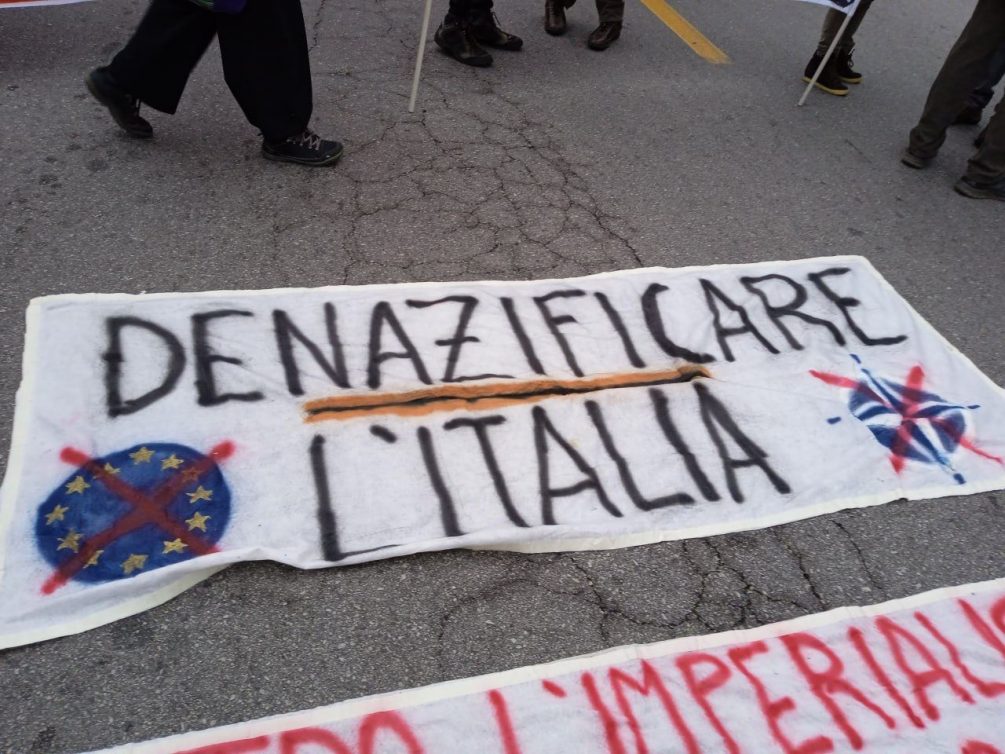 Итальянцы потребовали изгнать базы НАТО со своей земли и немедленно восстановить отношения с Россией