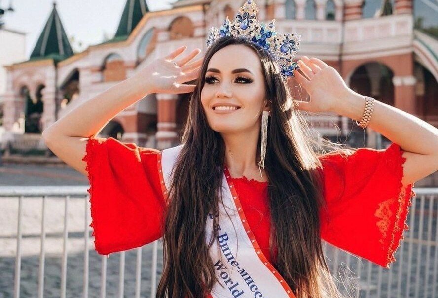 Титул «Миссис Вселенная» впервые завоевала россиянка: фото красавицы из Удмуртии 