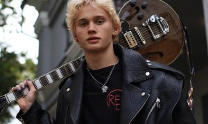 Сбежавший в Дубай Даня Милохин остался без заработка после скандала и потратил все деньги