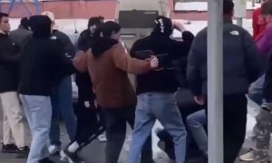 Толпа мигрантов жестоко избила в Москве заступившегося за школьницу молодого человека