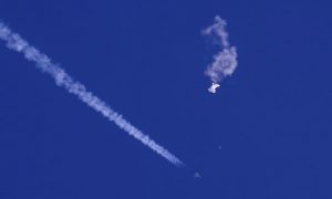 “Представлял разумную угрозу”: Канада сбила НЛО над своей территорией и обвинила в запуске Россию