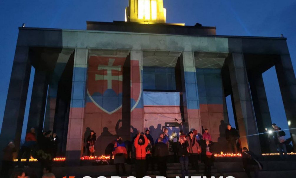 Словаки больше не марионетки: осквернение советского мемориала вызвало ярость у жителей Братиславы 