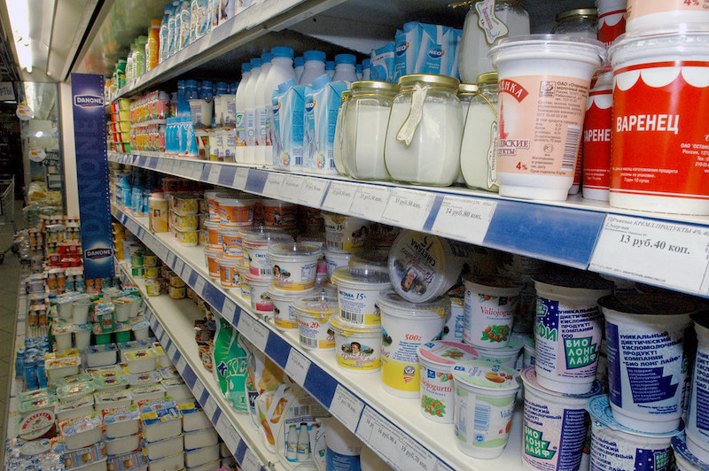 Сметаны в России не будет: производители молочной продукции забили тревогу 