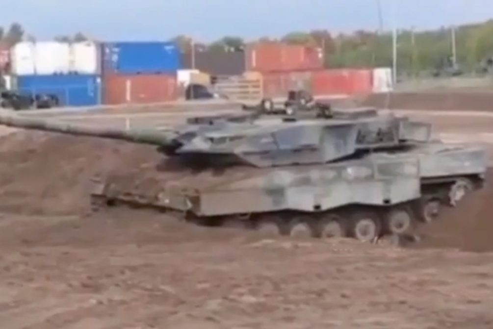 Леопардовый позор: лучший в Европе танк завяз в украинском чернозёме —  Блокнот Россия