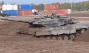 Леопардовый позор: лучший в Европе танк завяз в украинском чернозёме