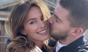 Объятия и поцелуи в ночном клубе: мужа Алексы застукали объятиях высокой брюнетки