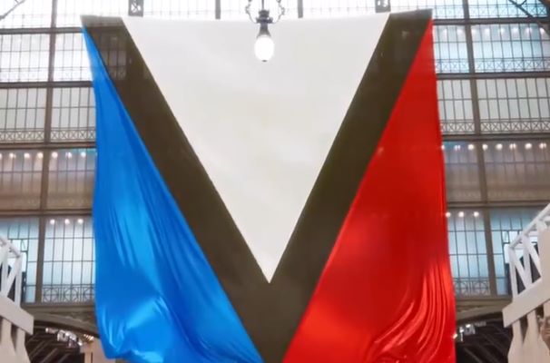 Украинцы обрушились с критикой на Louis Vuitton после промо ролика “в поддержку СВО” 