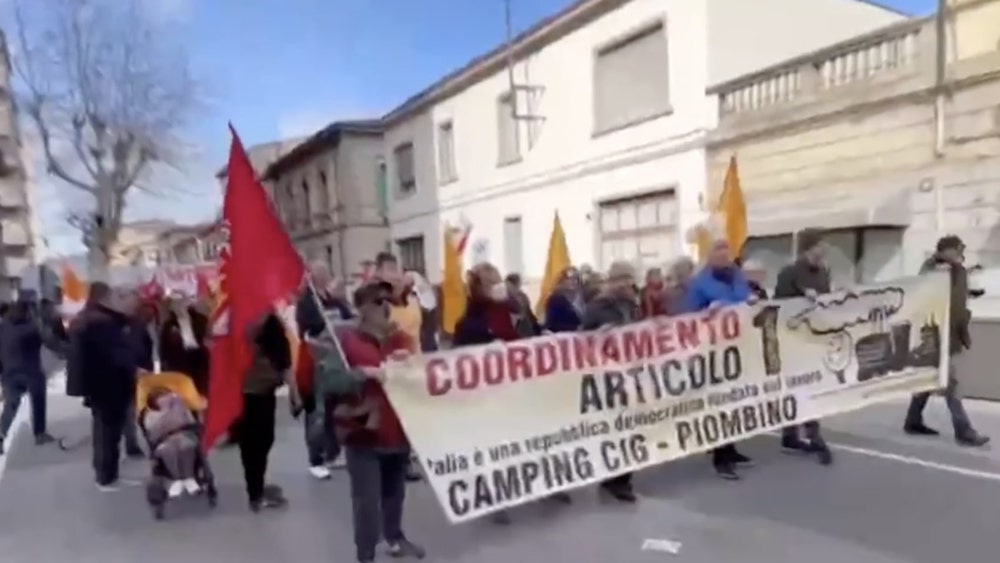 Итальянский город протестует против газового терминала, который строят чтобы вытеснить дешевый российский газ американским 