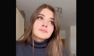 Женская доля: он требует всего, но не дает ничего взамен и заставляет убираться в его грязной квартире