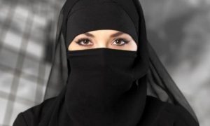 «Выявлять и наказывать»: в Иране с помощью видеокамер начали следить за ношением хиджабов