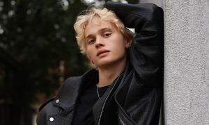 «Приехал к ней в квартиру»: за что Дане Милохину заплатили 3 миллиона рублей родители его фанатки