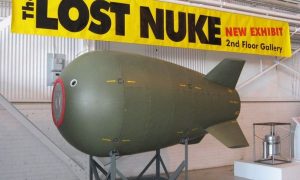 В Нидерландах поврежденную ядерную бомбу из США отремонтировали розовой липкой лентой