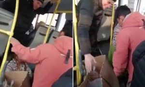 «Мужики стоят русские и всем...»: в Новосибирске мужчина выгнал из автобуса семью цыган с грудным ребенком
