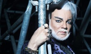 Выступление Филиппа Киркорова просят проверить на ЛГБТ пропаганду из-за объятий с танцорами