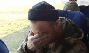 Опубликовано видео возвращения российских бойцов из украинского плена