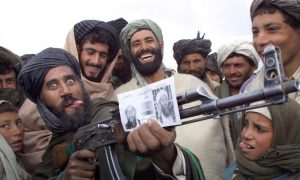 Обезумевший у талибов британский «Джеймс Бонд» вернулся домой и убил сына