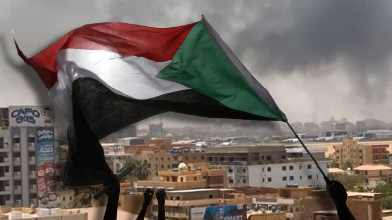 Стрельба, танки, военные самолёты: Судан — на пути к гражданской войне 