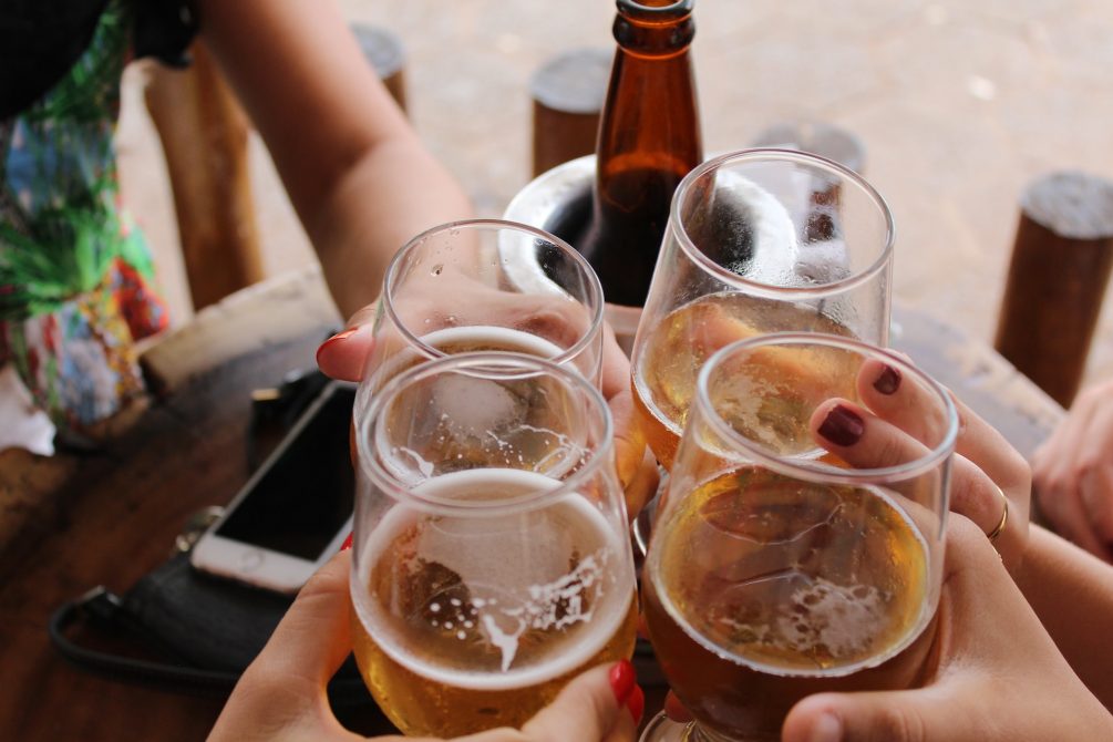 «Сухой закон»: ряд регионов России запретил продажу алкоголя в майские праздники