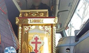 Мощи 80 святых пытался незаконно вывезти из Украины дальнобойщик