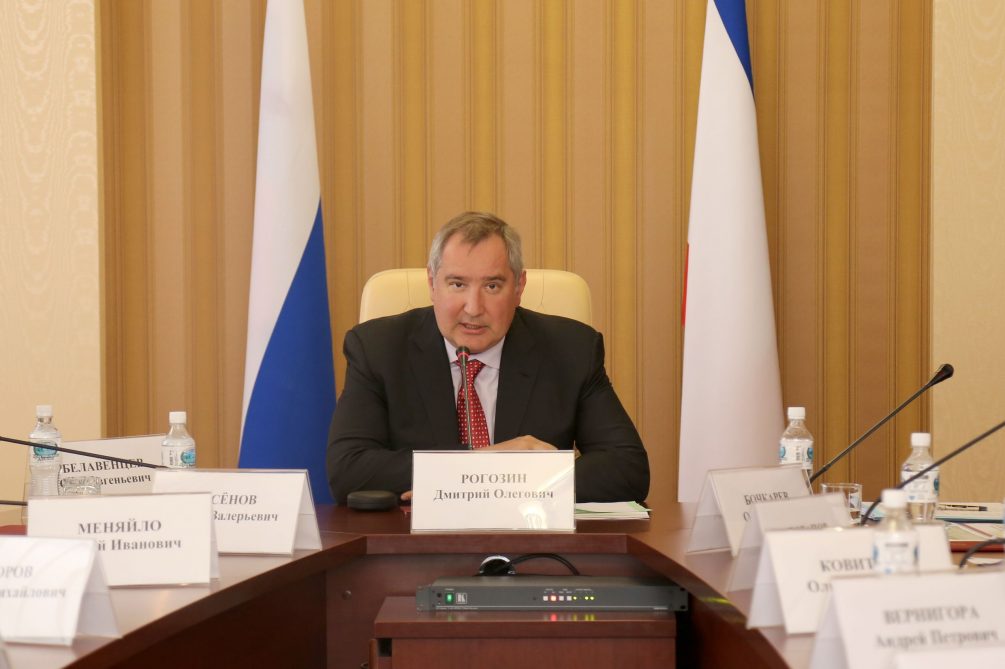 Он намного больше и мощнее, чем вы думаете: в Киеве показали обломки якобы сбитого «Кинжала»